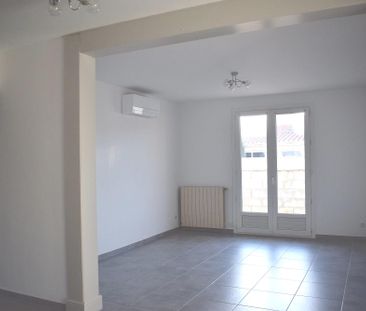 Location Maison 5 pièces 109m² ST NAZAIRE D AUDE 11120 - Photo 3