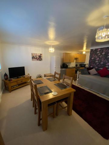 2 bedroom apartment to rent - Photo 5