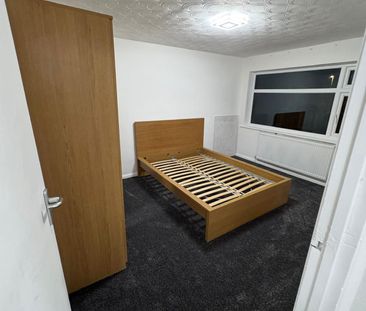 Room to let in shared house- Romford - Photo 1