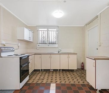 Quiet Unit in Great Location - Photo 3