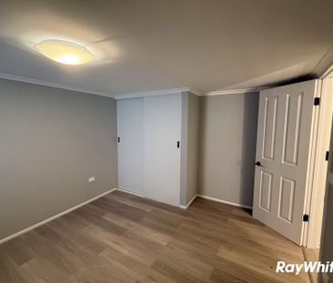 Spacious 5-Bedroom Modern Two-Story Home - Photo 5