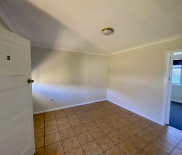 SOUTH TAMWORTH - Tidy One Bedroom Unit - Photo 1