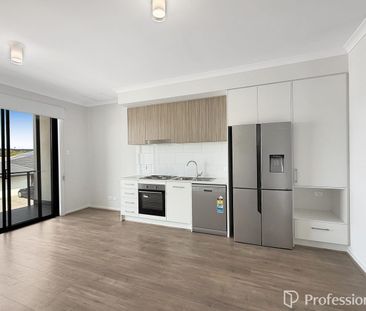 Move-In Ready Modern Townhome in Munno Para - Easy Living Starts Here! - Photo 5