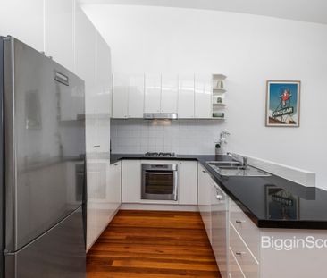 FULLY FURNISHED 3 BEDROOM HOME, 6 MONTH LEASE! - Photo 1