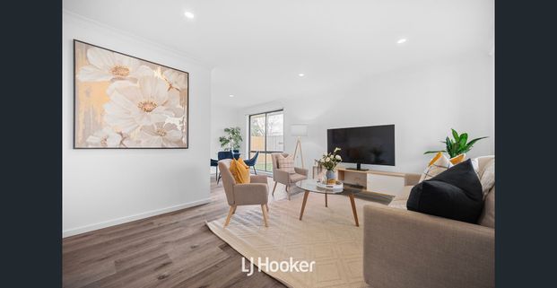 Fully Renovated Home in Prime Location! - Photo 1