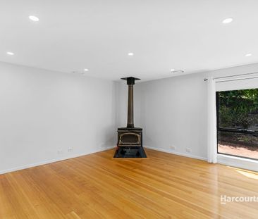 Rare Find in the heart of Taroona. - Photo 2