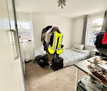 4 bedroom detached house to rent - Photo 5