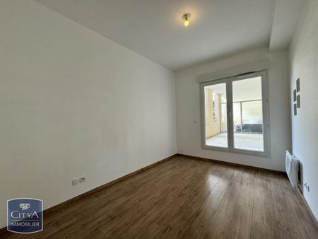 Location Appartement 4 pièces 86m² LE HAVRE 76600 - Photo 2