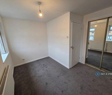 2 bedroom semi-detached house to rent - Photo 4