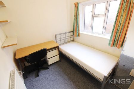 6 bedroom semi-detached house to rent - Photo 5