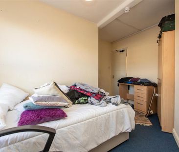 3 bedroom apartment to rent - Photo 4