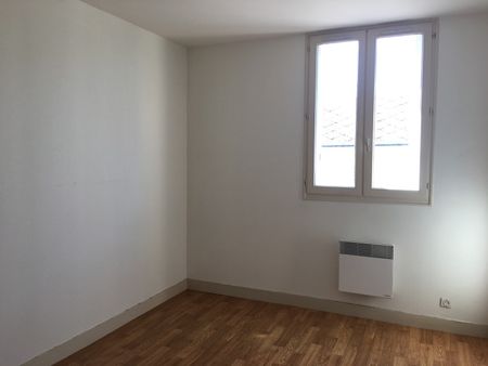 Location Appartement 2 pièces 49m² ORLEANS 45000 - Photo 4