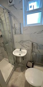 Room in a Shared House, Dongola Road, E13 - Photo 4