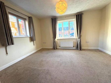 2 bedroom end of terrace house to rent - Photo 2