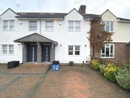 Cragg Avenue, Radlett, WD7 - Photo 3