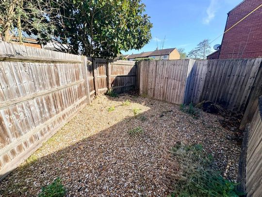 2 bedroom ground floor maisonette to rent - Photo 1