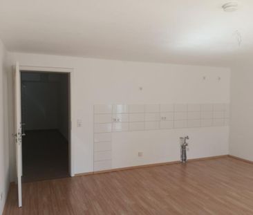 +Barriere freundliche 2 Zimmer Wohnung im EG mit Tiefgarage/Dusche/... - Photo 3