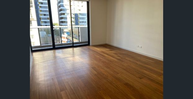 As new 2 Bedroom apartment in the Center of Burwood - Photo 1