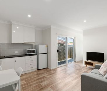 30 Jillian Place, Wynnum West QLD 4178 - Apartment For Rent | Domain - Photo 6