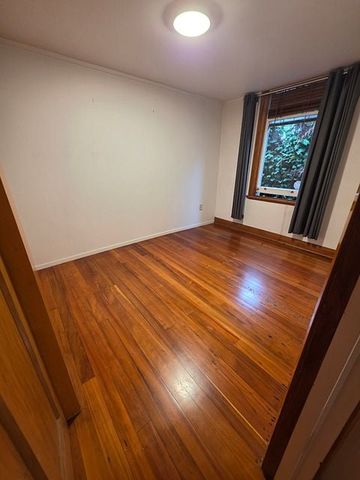 Tidy, secluded central city apartment in Linton st - Photo 5