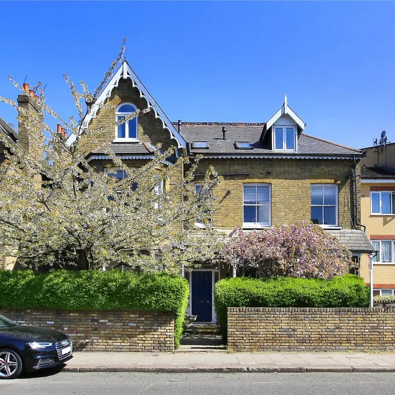 1 bedroom flat in Tooting - Photo 1