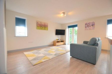 2 bedroom flat to rent - Photo 3