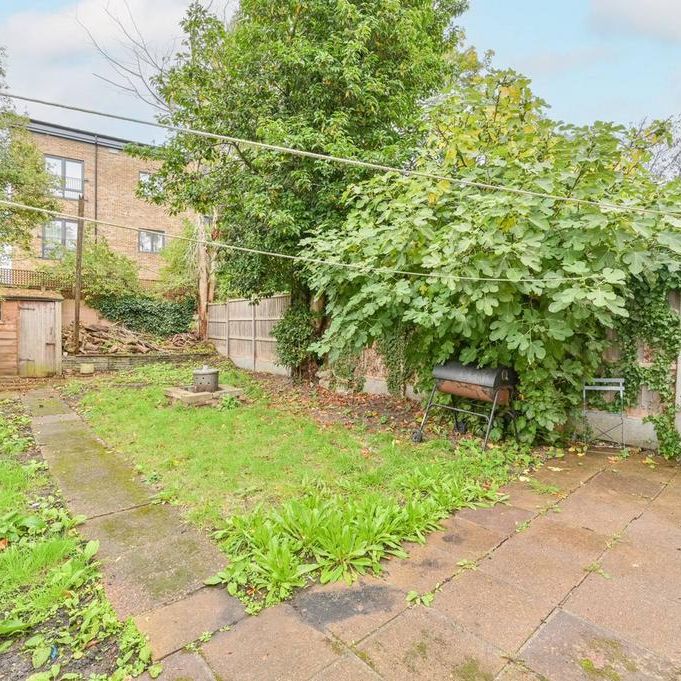 4 bedroom terraced house to rent - Photo 1