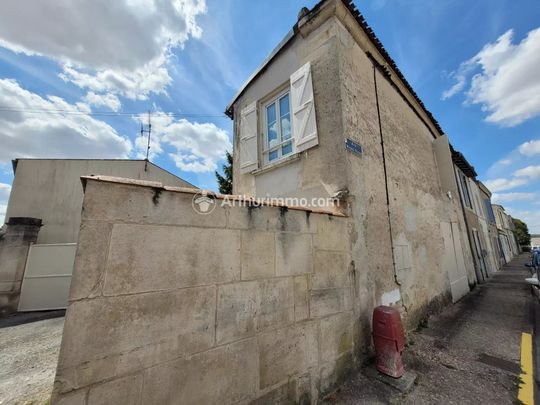 Location Appartement 1 pièces 32 m2 à Saint-Jean-d'Angély - Photo 1