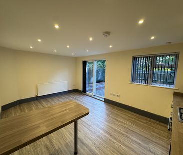 1 Bed Flat, Leicester, LE2 - Photo 1