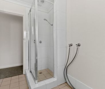 Studio flat in a sought-after locale - Photo 3