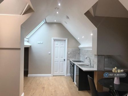 1 bedroom flat to rent - Photo 5