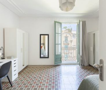 Carrer de Bailèn, Barcelona, Catalonia 08010 - Photo 4