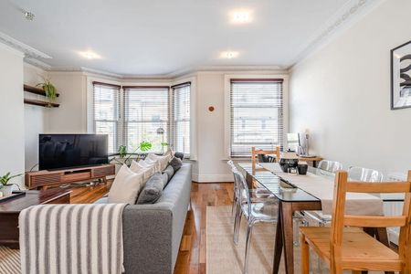 Gladys Road - Photo 3