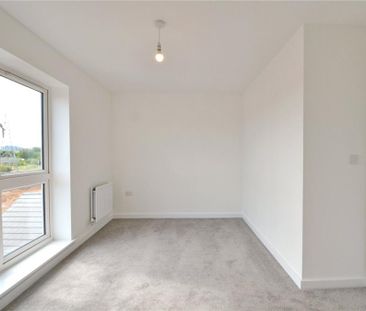 4 bedroom semi-detached house to rent - Photo 4