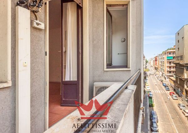Rif. 772 | bilocale con balcone con vista sulla darsena.