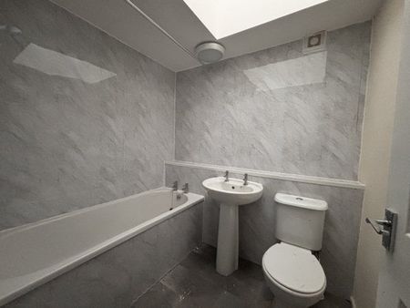 Lodge Road, Rugeley, WS15, Property for rent - Photo 4