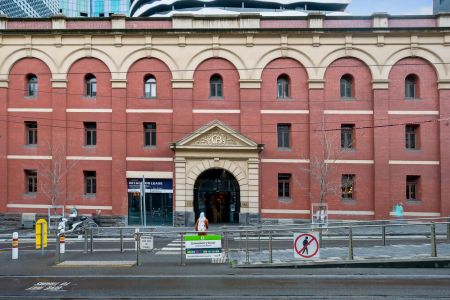 Central living at Swanston Square - Photo 5