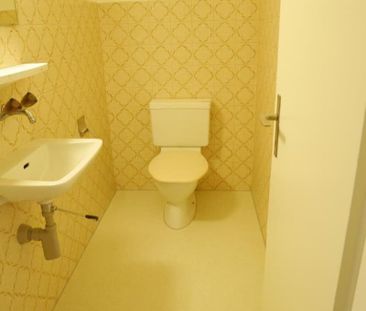 "Schöne, grosszügige 3.5-Zimmerwohnung mit Gartensitzplatz!" - Photo 2