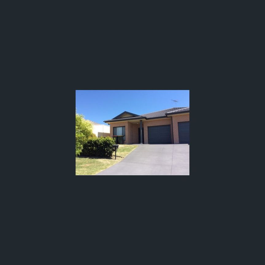 2/58 Budgeree Drive, Aberglasslyn, NSW 2320 - Photo 1