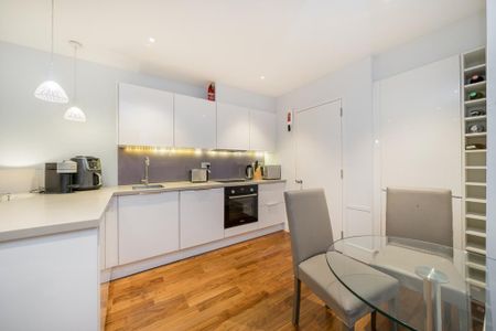 2 bedroom flat to rent - Photo 5