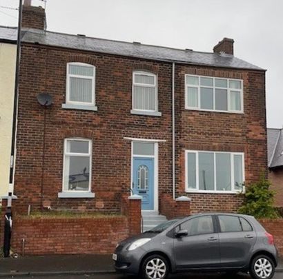 3 bedroom semi-detached house to rent - Photo 1