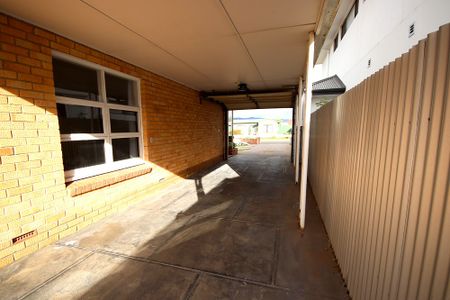 6-bedroom shared house / townhouse, Fox Avenue - Photo 4