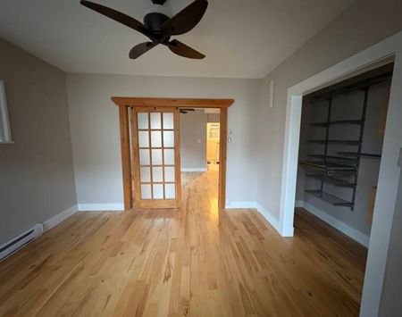 Renovated charming 1 bed 1 bath flat in Downtown Dartmouth - Photo 4