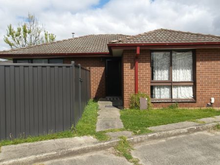 2 BR UNIT CLOSE TO SHOPS & PUBLIC TRANSPORT - Photo 3