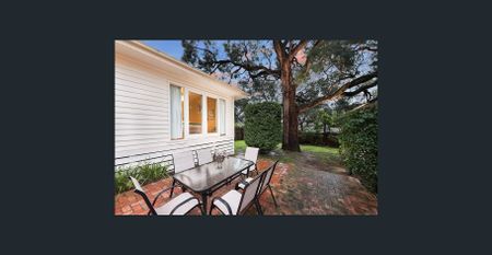 Alluring Class and Charm - Photo 3