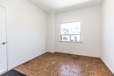 For Lease - 147 Perth Avenue Unit# Main, Toronto, Ontario - Photo 2