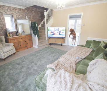 3 bedroom semi-detached house to rent - Photo 2