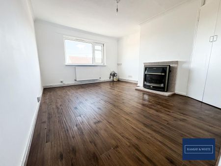 2 bedroom maisonette to rent - Photo 2