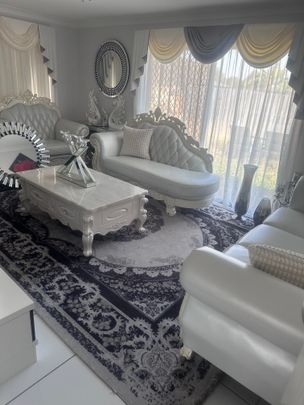 Redbank Plains - Photo 1