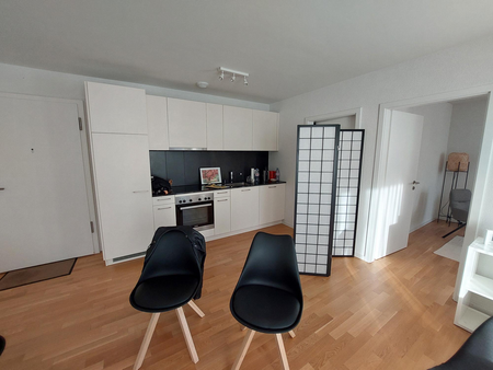 JOLI APPARTEMENT DE 2.5 PIECES AVEC BALCON CENTRE VILLE - Foto 3